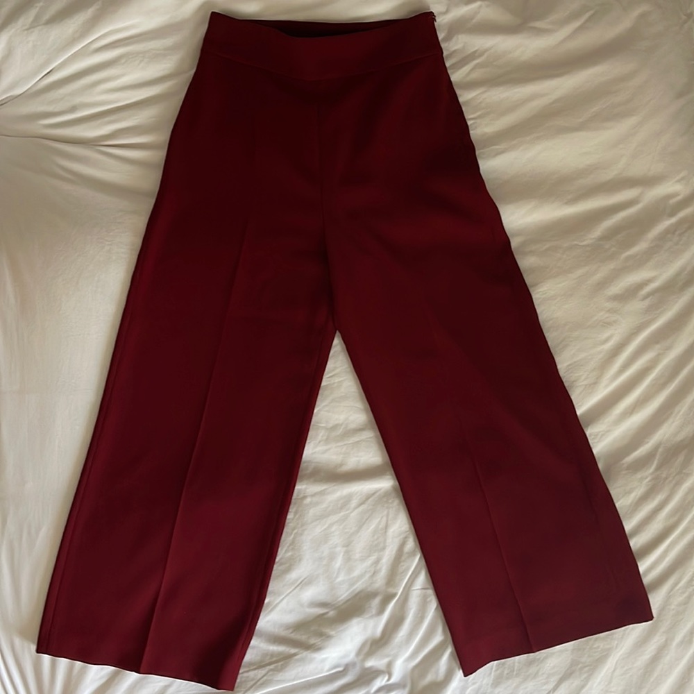 Zara women wine colored dressy culotte pants